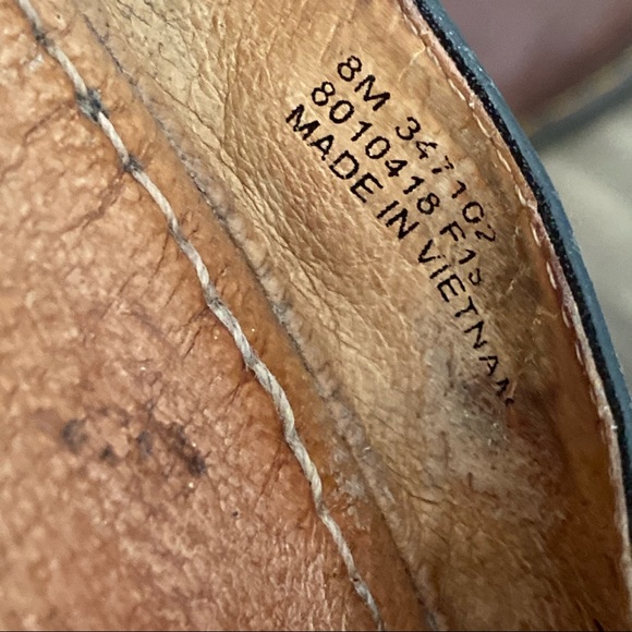 FRYE Pointed Black Leather Flats *Flawed* 8 - Picture 6 of 16